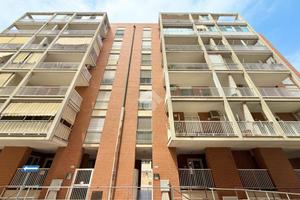 3 LOCALI A BARI