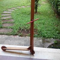 Monopattino in legno
