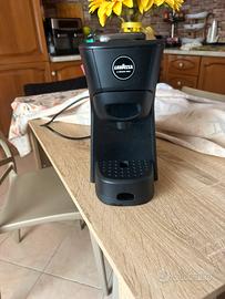 macchinetta del caffe Lavazza a modo mio