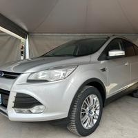 Ford Kuga 2.0 TDCI 140 CV 4WD Titanium