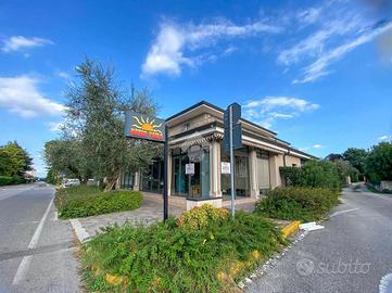 NEGOZIO A MANERBA DEL GARDA