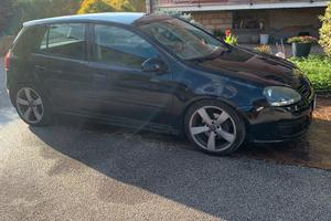 Volkswagen Golf 5 2.0 tdi Sportline