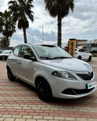 Lancia Ypsilon 1.0 FireFly 5 porte S&S Hybrid Ecoc