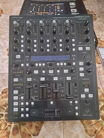 Behringer DDM 4000 Mixer