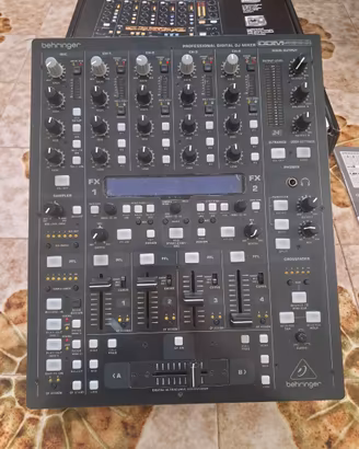 Behringer DDM 4000 Mixer