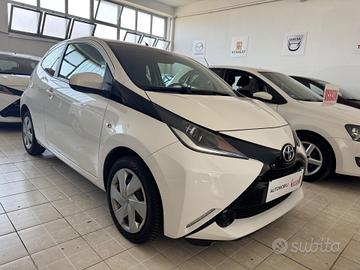 Toyota Aygo 1.0 VVT-i 72 CV 3 porte x-cool