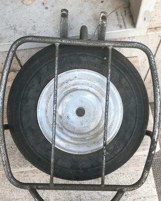 PORTAPACCHI CON RUOTA DI SCORTA PER LAMBRETTA 60
