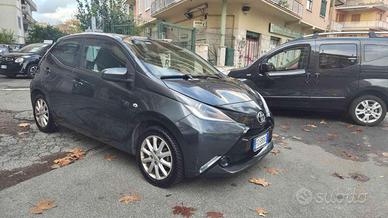TOYOTA Aygo 1.0 VVT-i 69 CV 5 porte x-cool