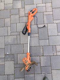 DECESPUGLIATORE ELETTRICO A FILO BLACK & DECKER