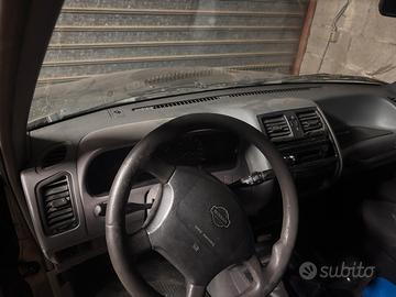 Nissan terrano