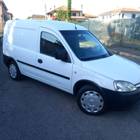 Opel combo neopatentati 1300 multijet