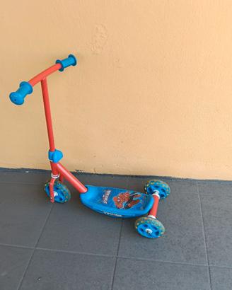 monopattino Spiderman