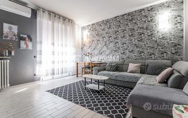 GORLA MINORE - TRILOCALE CON BOX E CANTINA