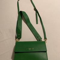 Borsa in pelle martellata verde