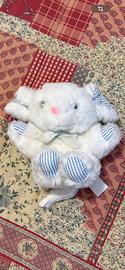 Coniglietto di peluche.