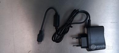 Alimentatore con uscita mini usb meno b 5v 1A 