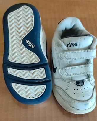 scarpe ginnastica nr 24 