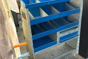 Scaffalatura per furgone