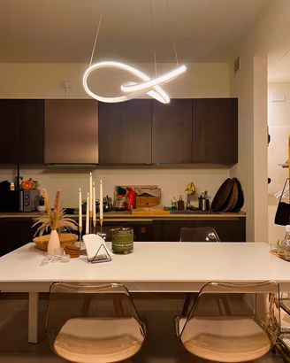 Lampadario LED moderno dimmerabile con telecomando