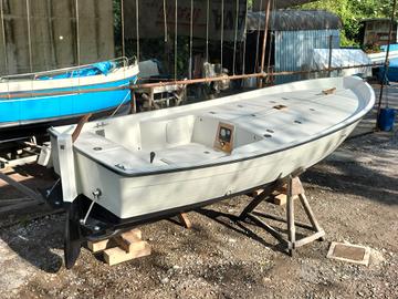 gozzo in vetroresina 550