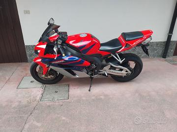 HONDA CBR 1000RR