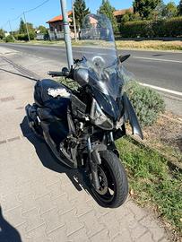 Yamaha X max 400