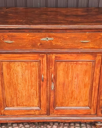 Vecchia credenza 