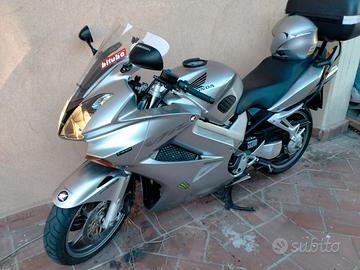 Honda VFR 800 - 2004