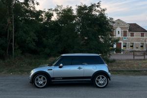 Mini cooper r50 2005