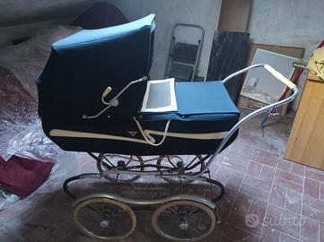 Carrozzina d'epoca 