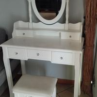Toeletta bianca in legno 80 x 145 x 40 cm
