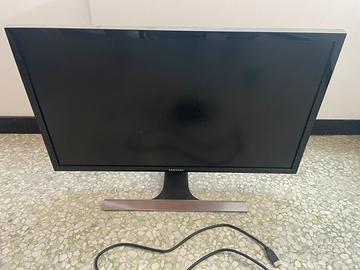 Monitor Samsung 4K UE28E590D