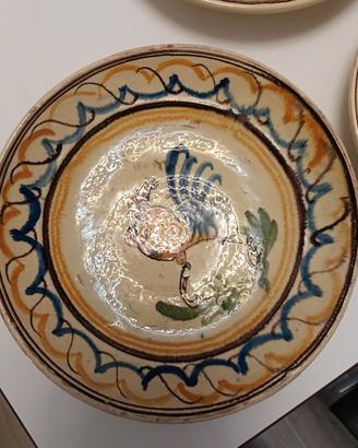 piatto di ceramica 