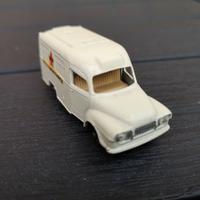Lesney/Matchbox n° 14   Lomas Ambulance