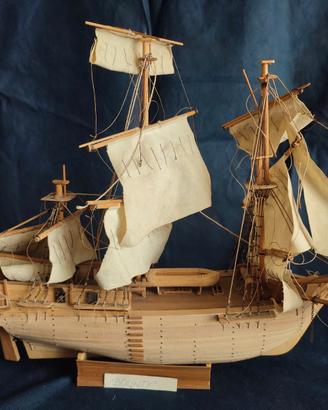 HMS Bounty - Modellino in legno