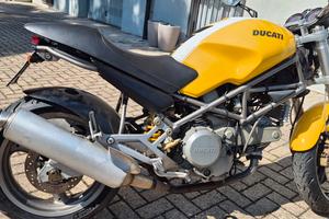 Ducati Monster 750cc  2001