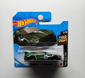 Hot Wheels Bentley Continental GT3 - Verde 2021