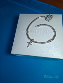 Charm pendente Pandora Lettera "T"