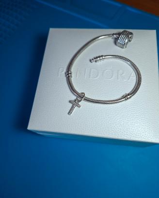 Charm pendente Pandora Lettera "T"