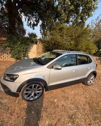 Polo cross