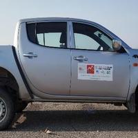 Autocarro Mitsubishi L200