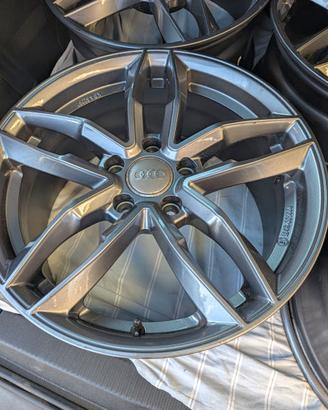 4 Cerchi AudiA3 17" AvusAF16 Antracite