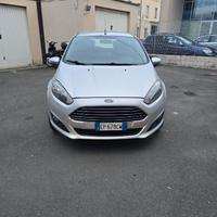 ford fiesta diesel neopatentati 100 mila km perfet