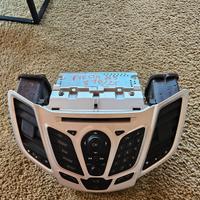 Autoradio Ford fiesta mk6 2010