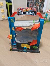 hotwheels stunt garage 