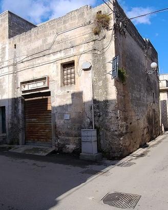 Fabbricato in pieno centro da ristrutturare
