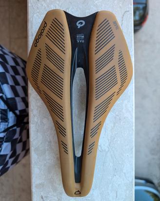 Prologo dimensioni R2 AGX
