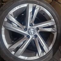 Cerchi Volkswagen 17 gommati 225/45 R17