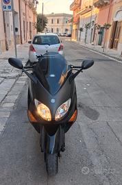 YAMAHA T MAX 530
