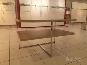 Arredamento negozio abbigliamento